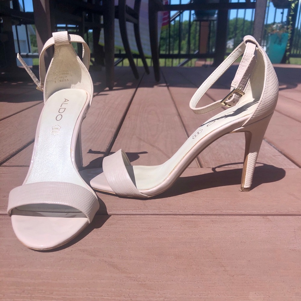 Sexy Nude Aldo Strappy Heals
